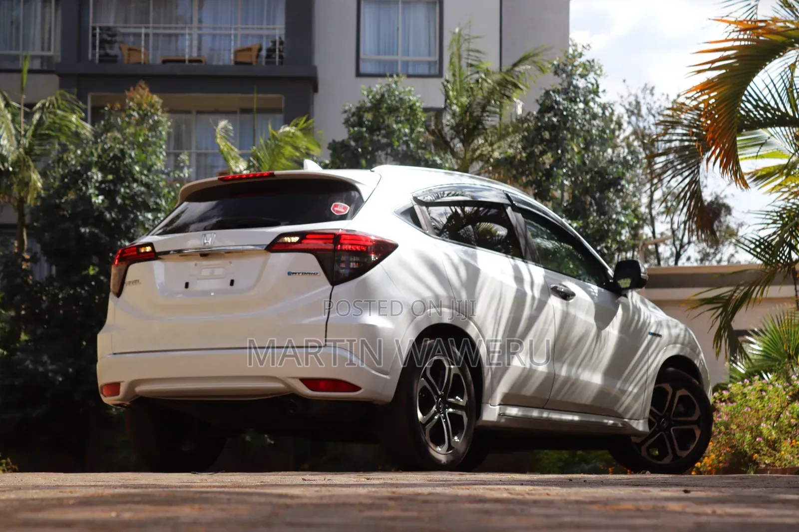 Honda Vezel 1.5 Hybrid 2WD 2018 Pearl