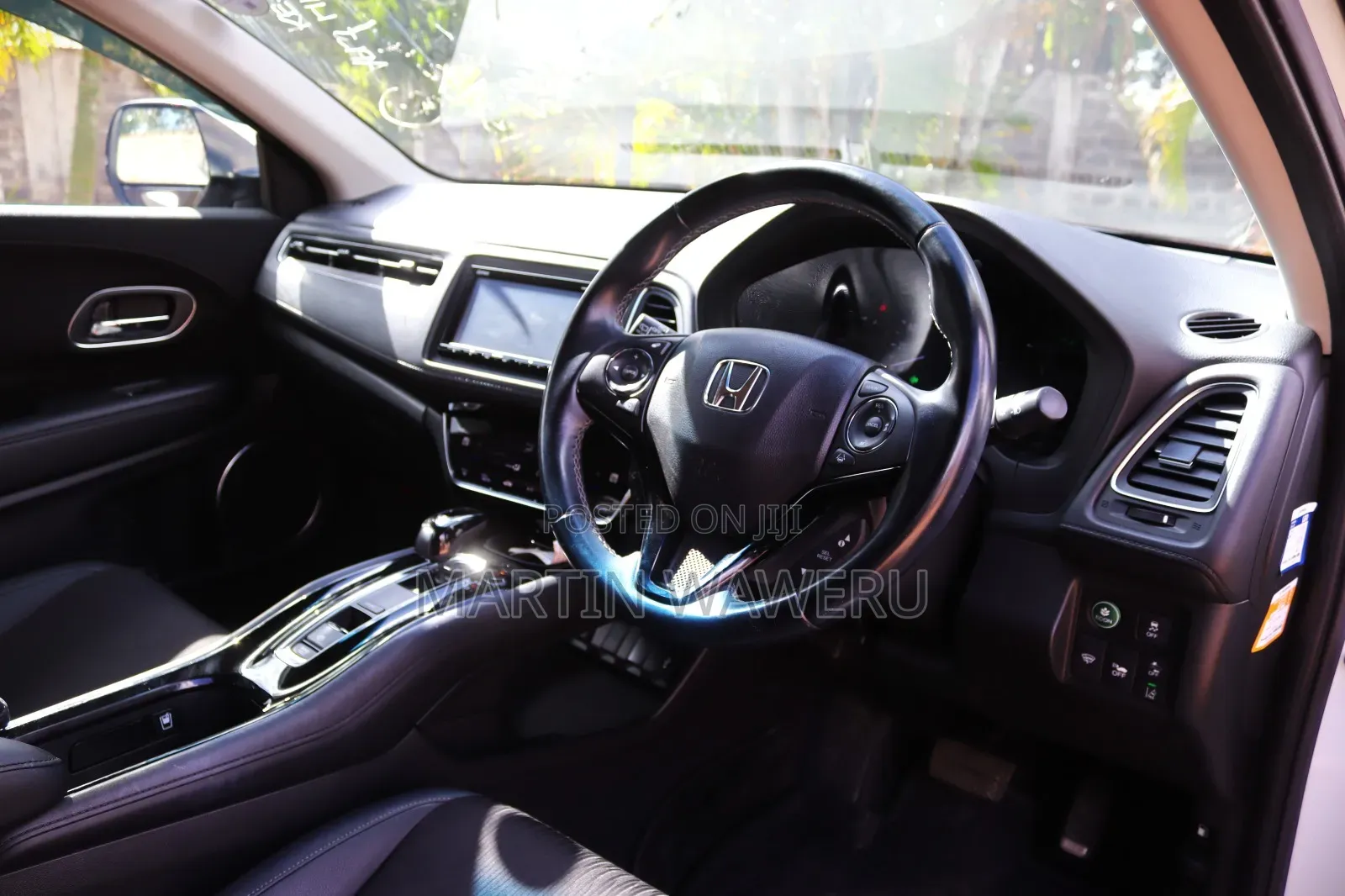 Honda Vezel 1.5 Hybrid 2WD 2018 Pearl