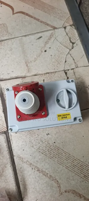 16a Interlock Industrial Socket