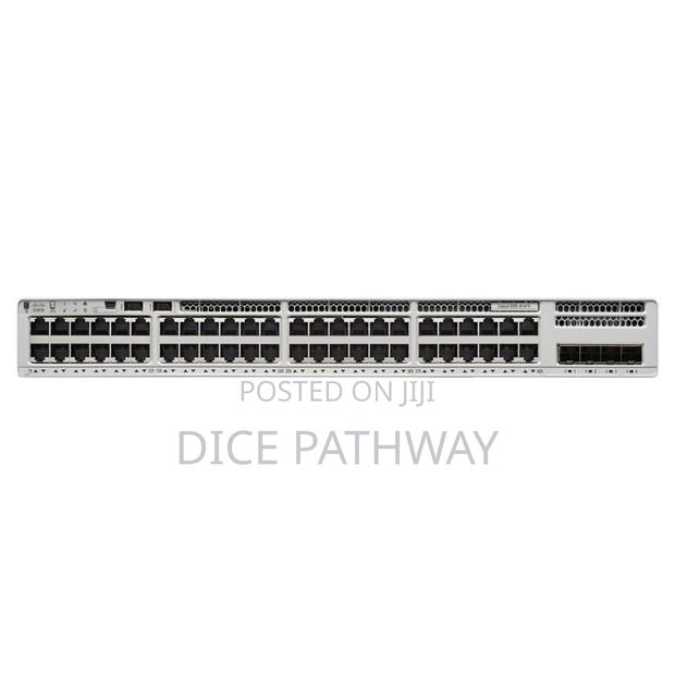 Cisco Catalyst 9200l Switch, 48xpoe+ 4x1g Uplink Network Essentials