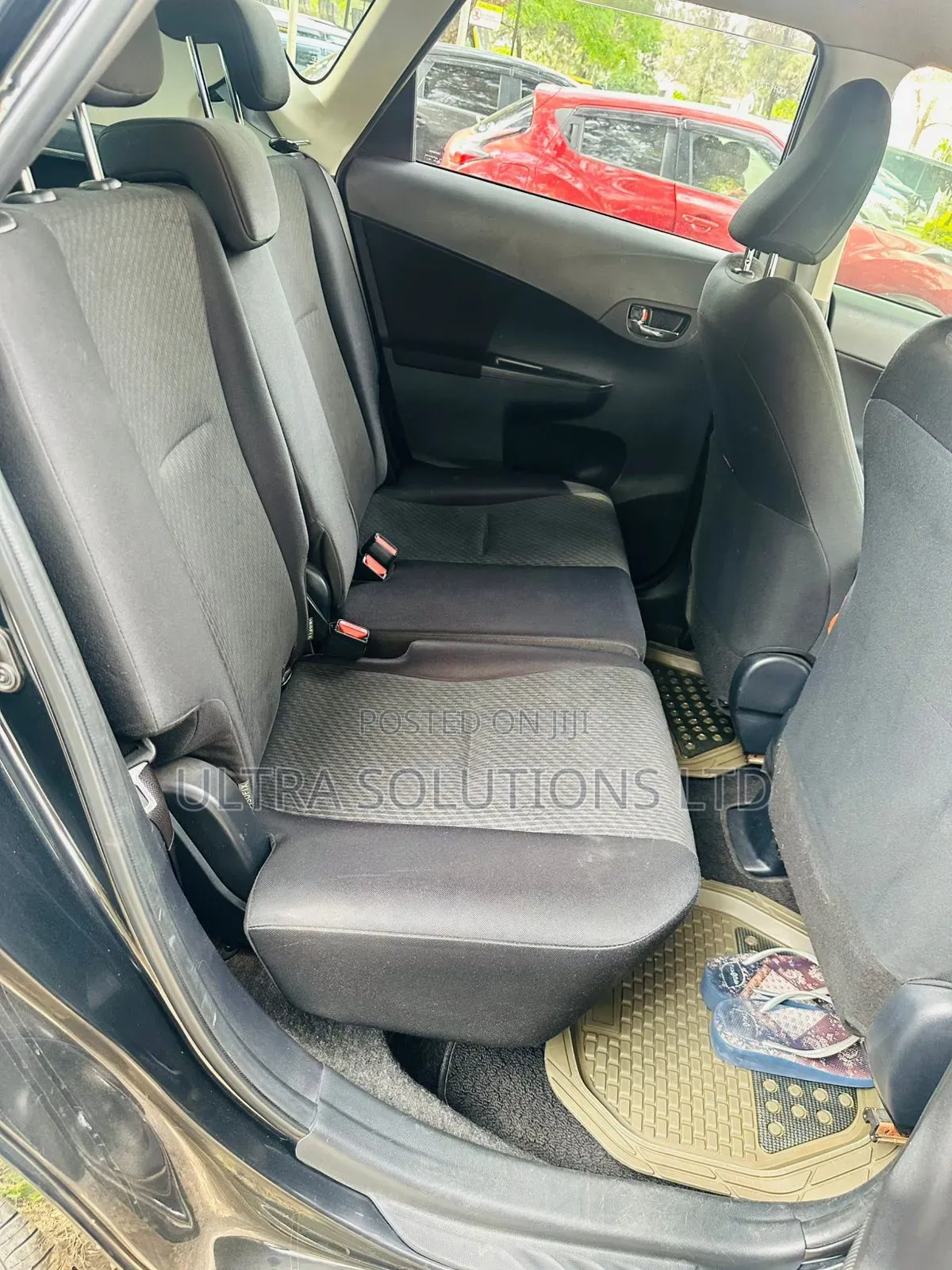 Toyota Ractis 2015 Black
