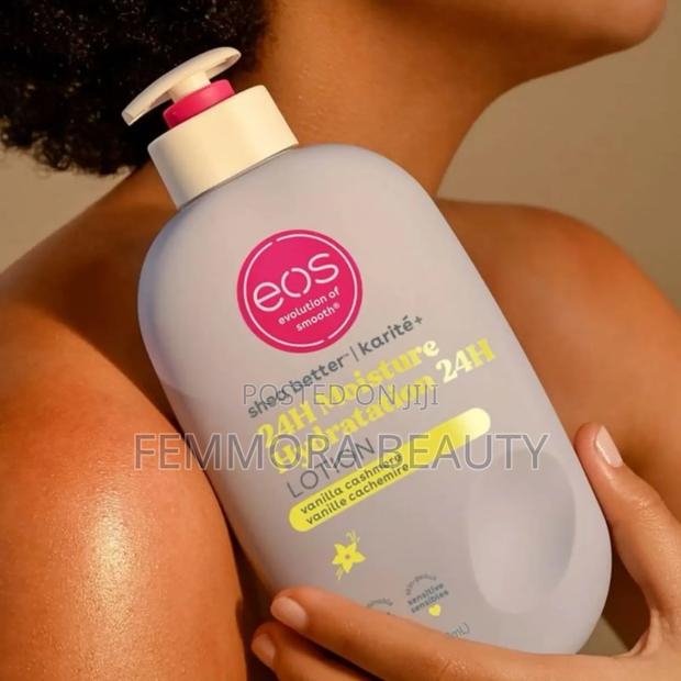 Shear Butter Vanilla Cashmere Body Lotion. - thumbnail 6