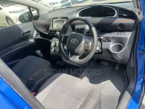 Toyota Sienta 2019 Blue