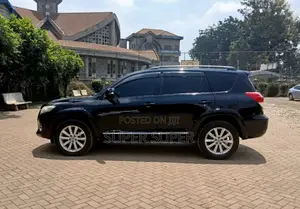 Toyota Vanguard 2013 Black