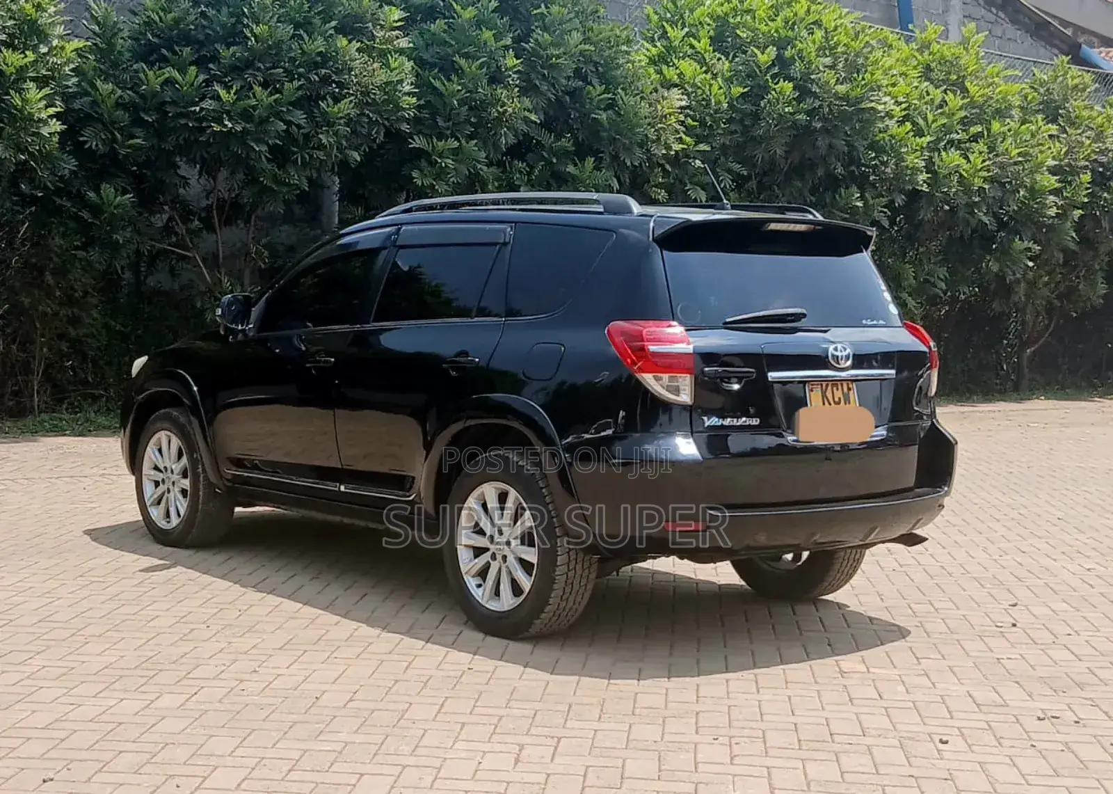 Toyota Vanguard 2013 Black
