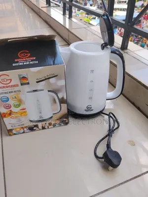 Plastic Kettle / Kettle