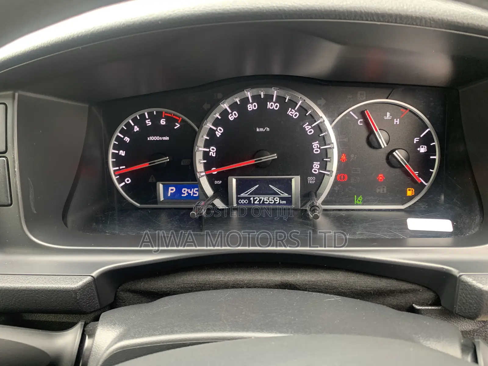 Toyota HiAce 2019 White