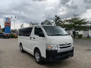 Toyota HiAce 2019 White