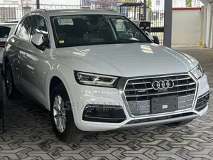 Audi Q5 2.0T Premium AWD quattro 2019 White
