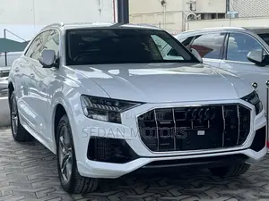 Audi Q8 55 Premium AWD quattro 2020 Beige