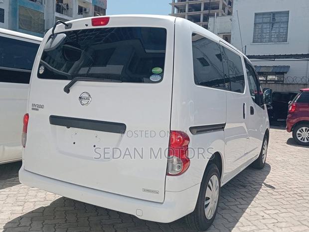 Nissan NV200 2019 White - thumbnail 3