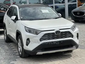 Toyota RAV4 2019 White