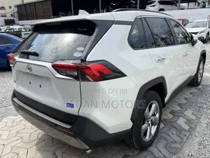 Toyota RAV4 2019 White