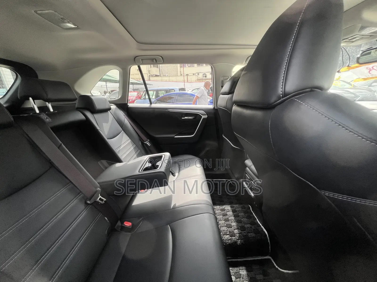 Toyota RAV4 2019 White