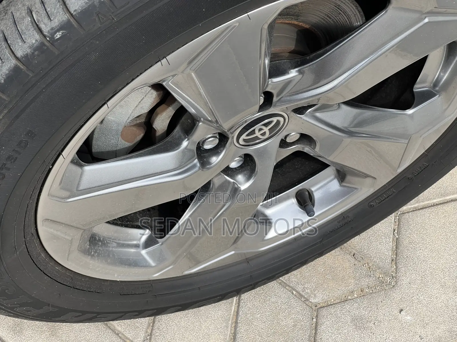 Toyota RAV4 2019 White
