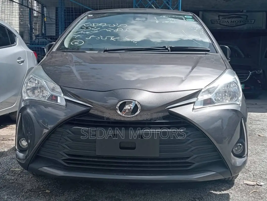 Toyota Vitz 2019 Gray