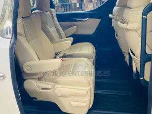 Toyota Alphard 2.5 Petrol FWD 2019 White
