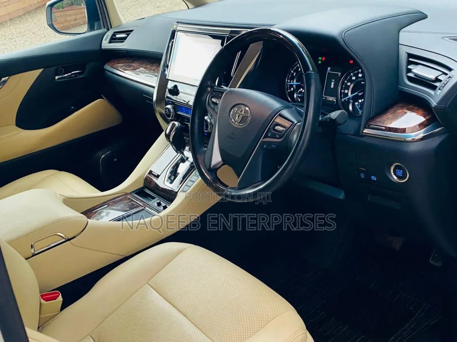 Toyota Alphard 2.5 Petrol FWD 2019 White