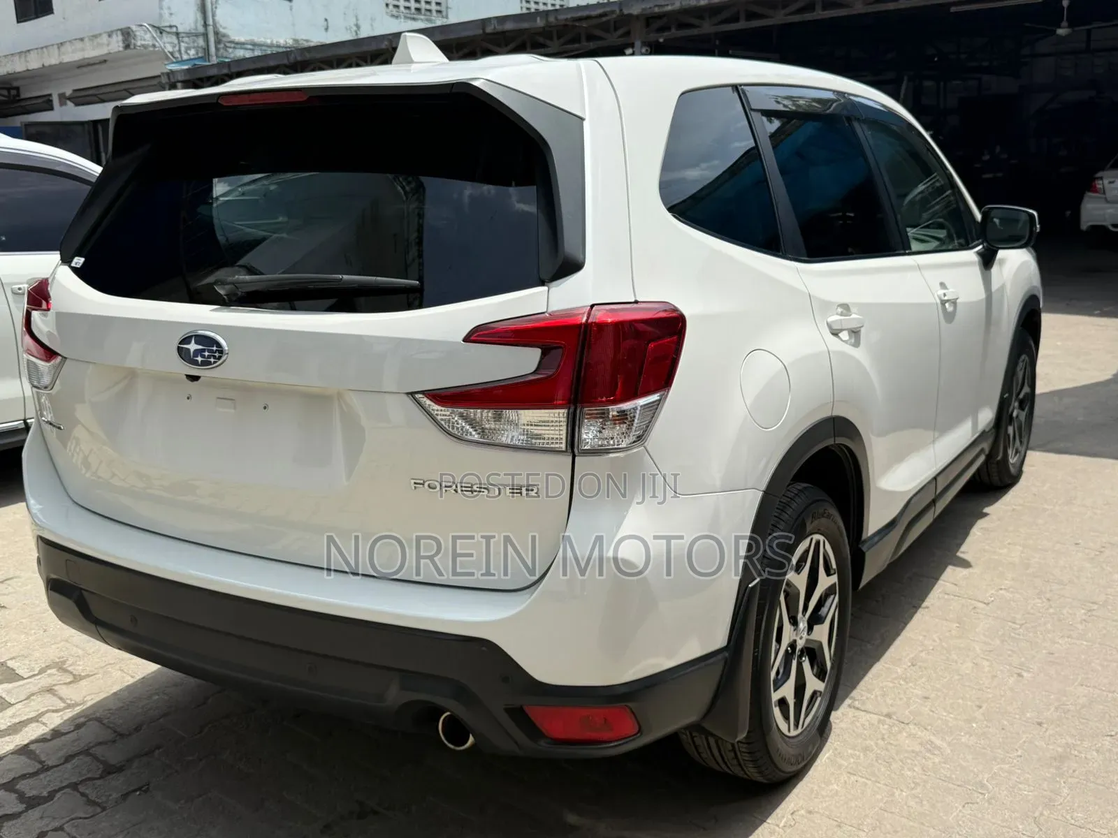 Subaru Forester 2018 White