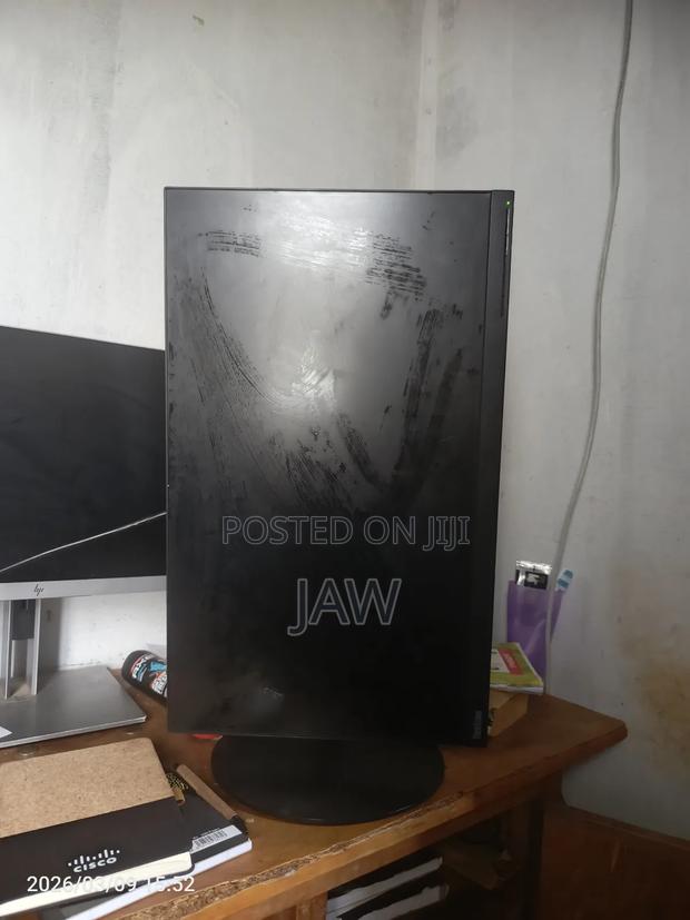 Broken Screen Lenovo Thinkvision T24 -I10 - thumbnail 6