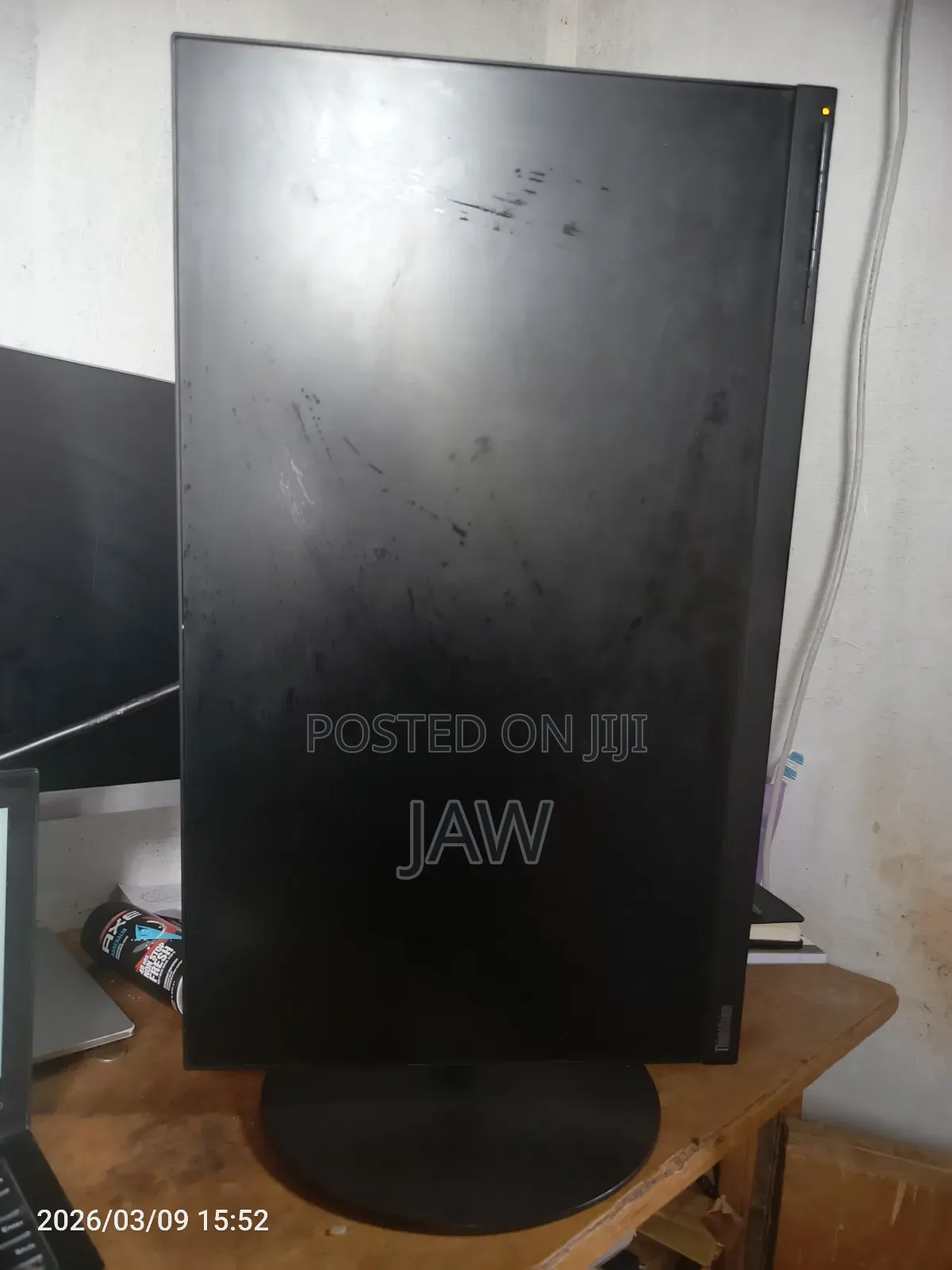 Broken Screen Lenovo Thinkvision T24 -I10
