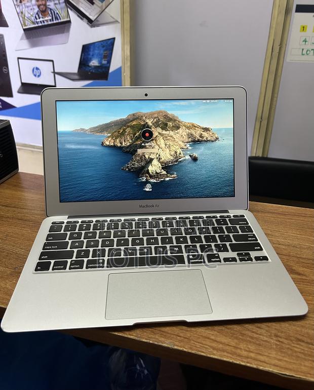 Laptop Apple MacBook Air 2015 8GB Intel Core i5 SSD 128GB - main view