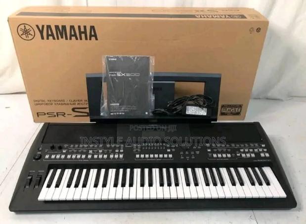Yamaha Psr Sx 600 Original Keyboard Complete With Power Adapter