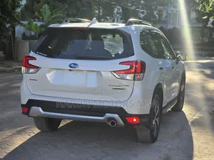 Subaru Forester 2018 White