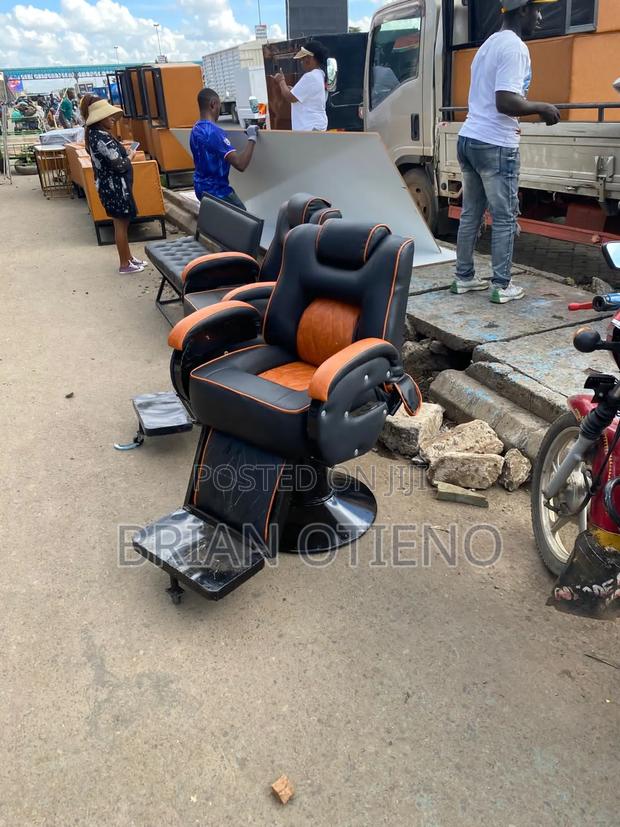 Black/ Brown. Kinyozi D - main view