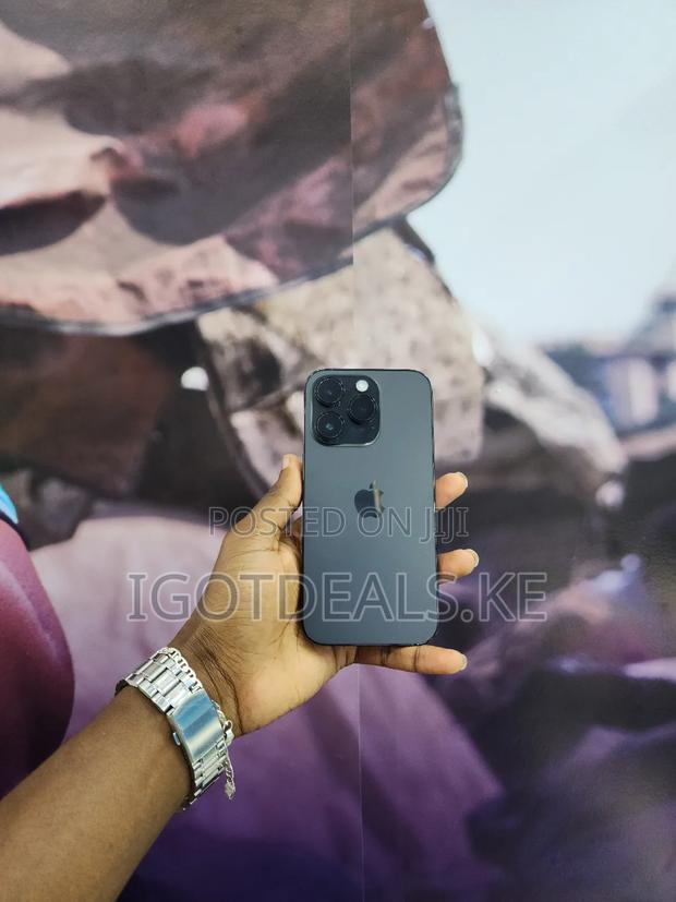 Apple iPhone 14 Pro 128 GB Gray - main view