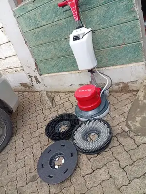 Commercial Floor Scruber