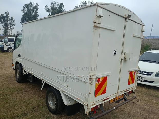 Toyota Dyna - thumbnail 2