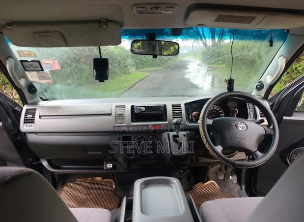 Toyota HiAce 2012 Black - thumbnail 7