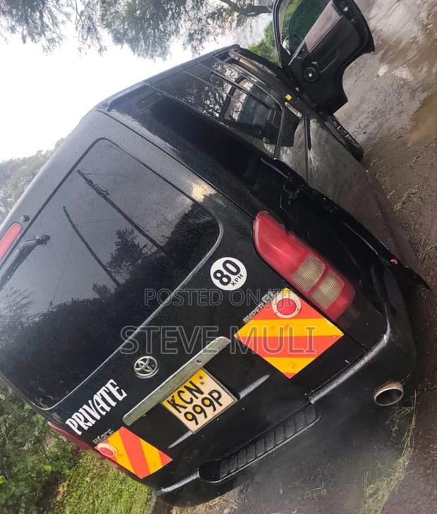 Toyota HiAce 2012 Black - thumbnail 9