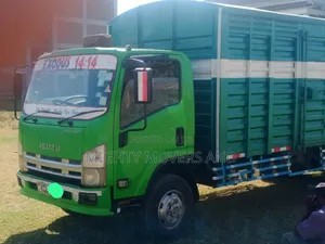 Lorries Are Available for Movers and Cargo Delivery