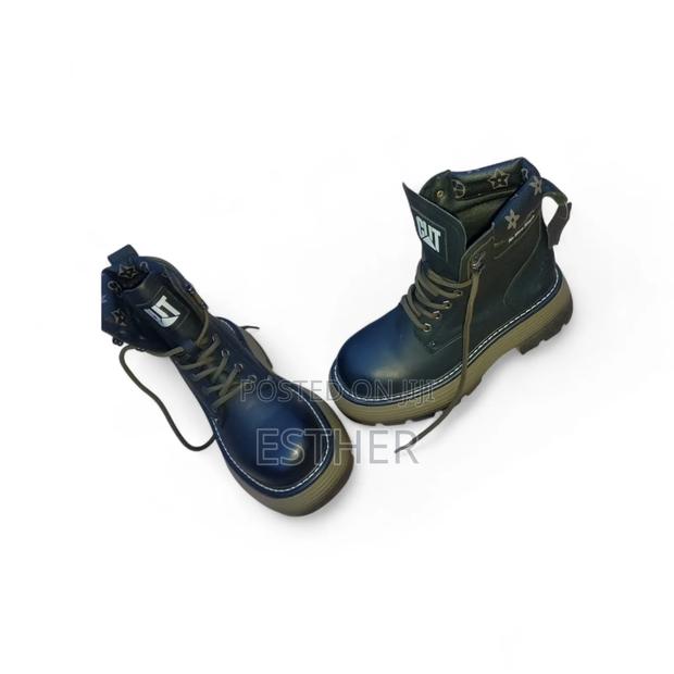 Black Lady's Boots - thumbnail 3