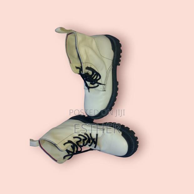 White Lady's Boots - thumbnail 3