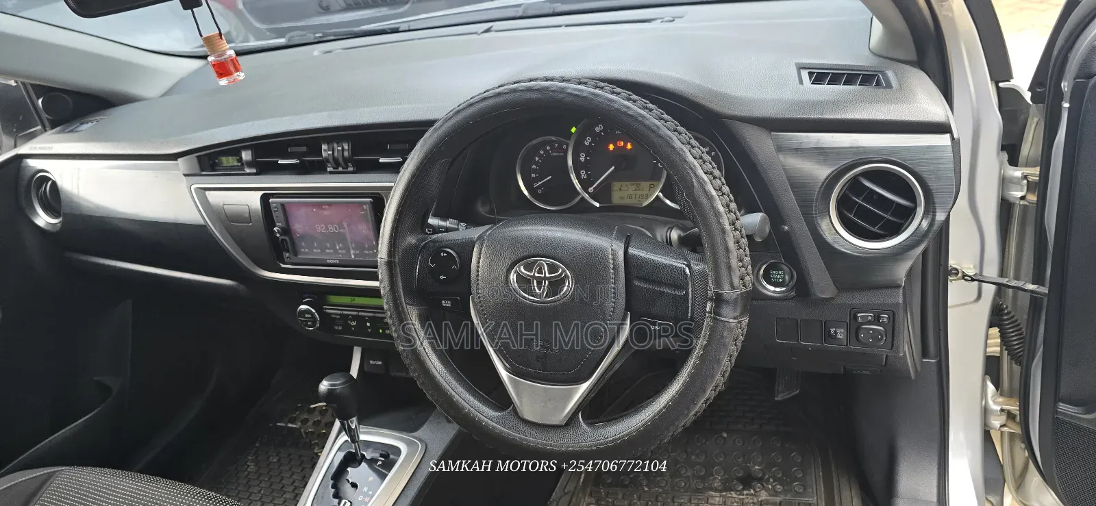 Toyota Auris 2014 Silver