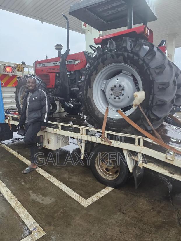 Tractor (Mf 362 4wd) - main view