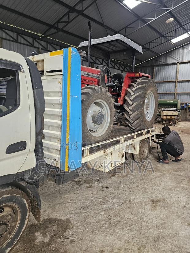 Tractor (Mf 362 4wd) - thumbnail 2