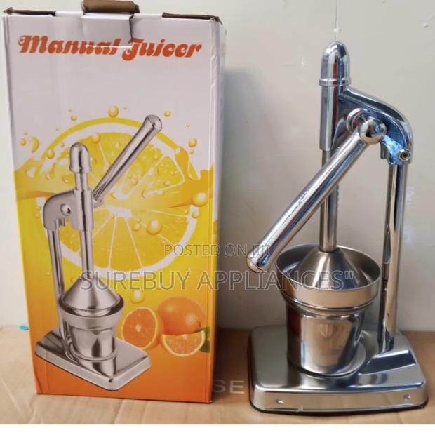 Durable Manual Citrus Juicer – Easy Hand Squeeze Extractor - main view