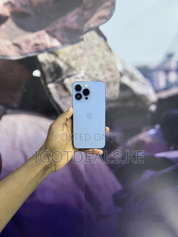 Apple iPhone 13 Pro 128 GB Blue - main view