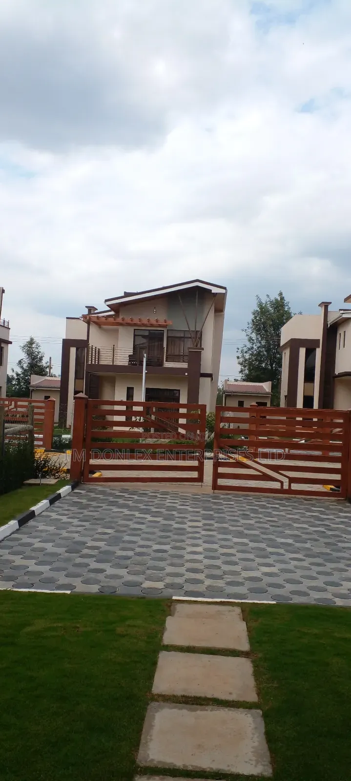 4bdrm Maisonette in Nanyuki Estate for rent