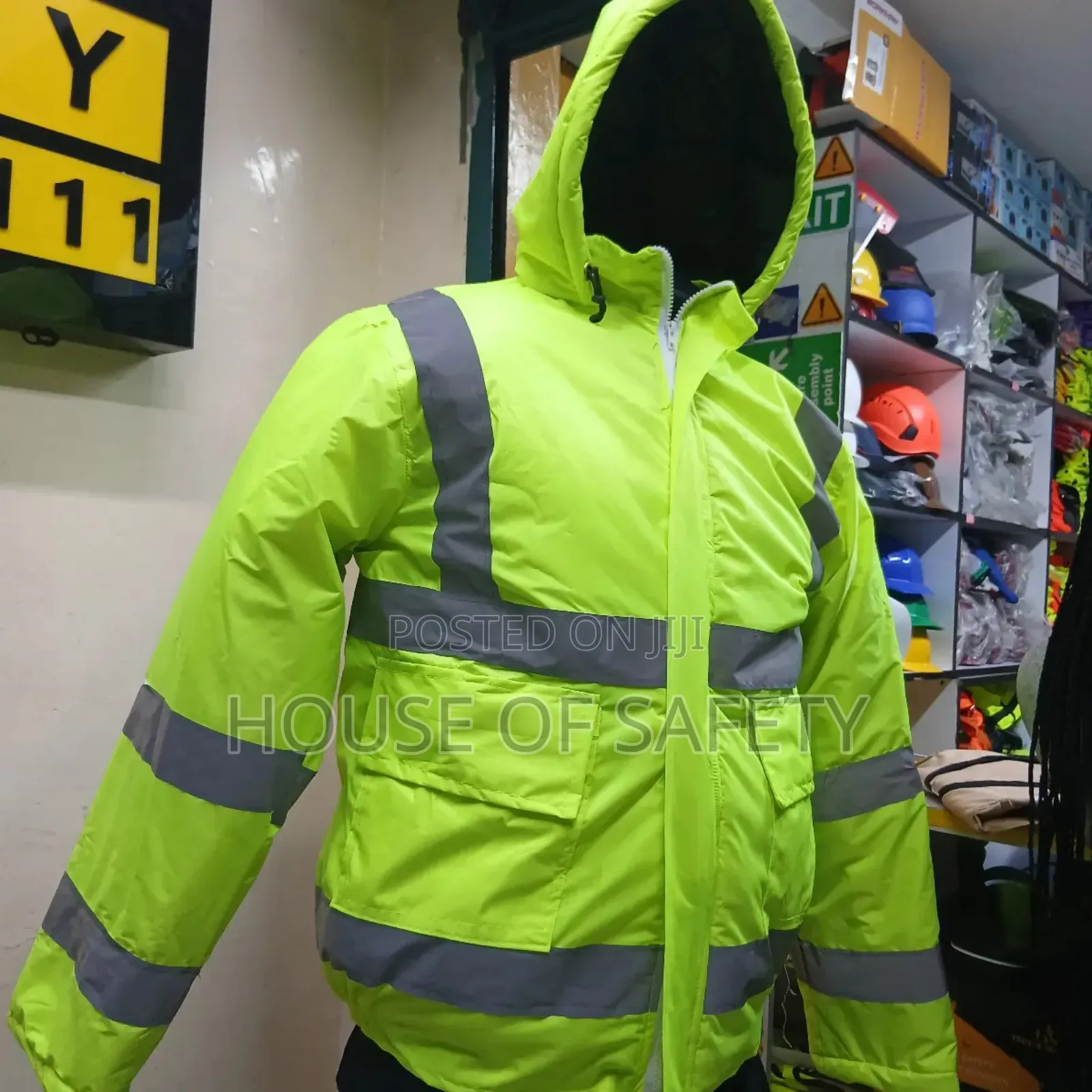 A Modular 4season Jacket for Cyclists