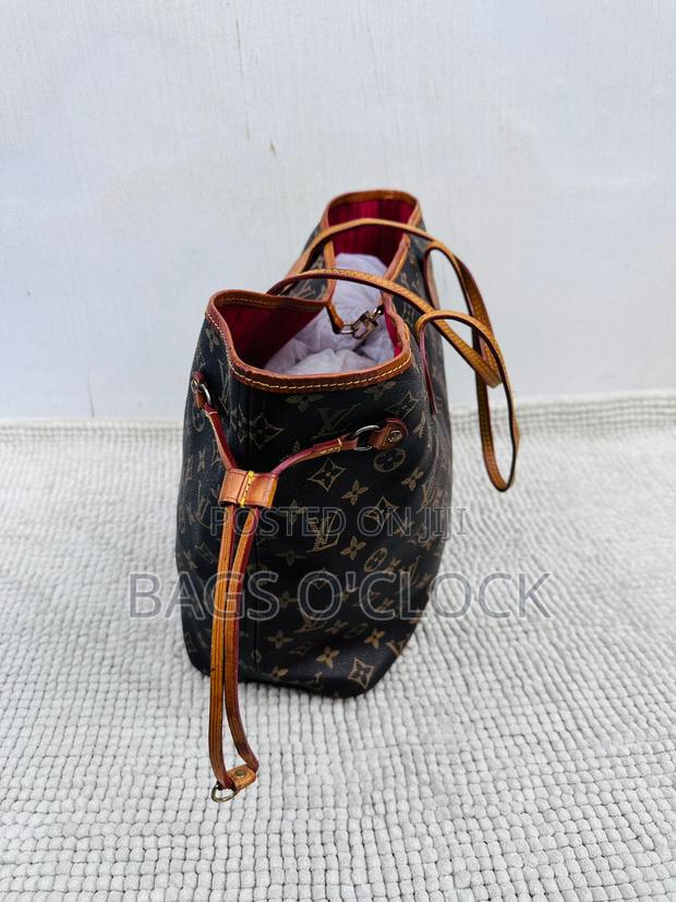 Authentic Louis Vuitton Neverfull Mm Monogram Tote Bag - thumbnail 4