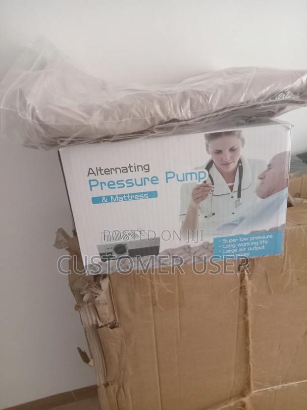 Hospital Crank Bed - thumbnail 3