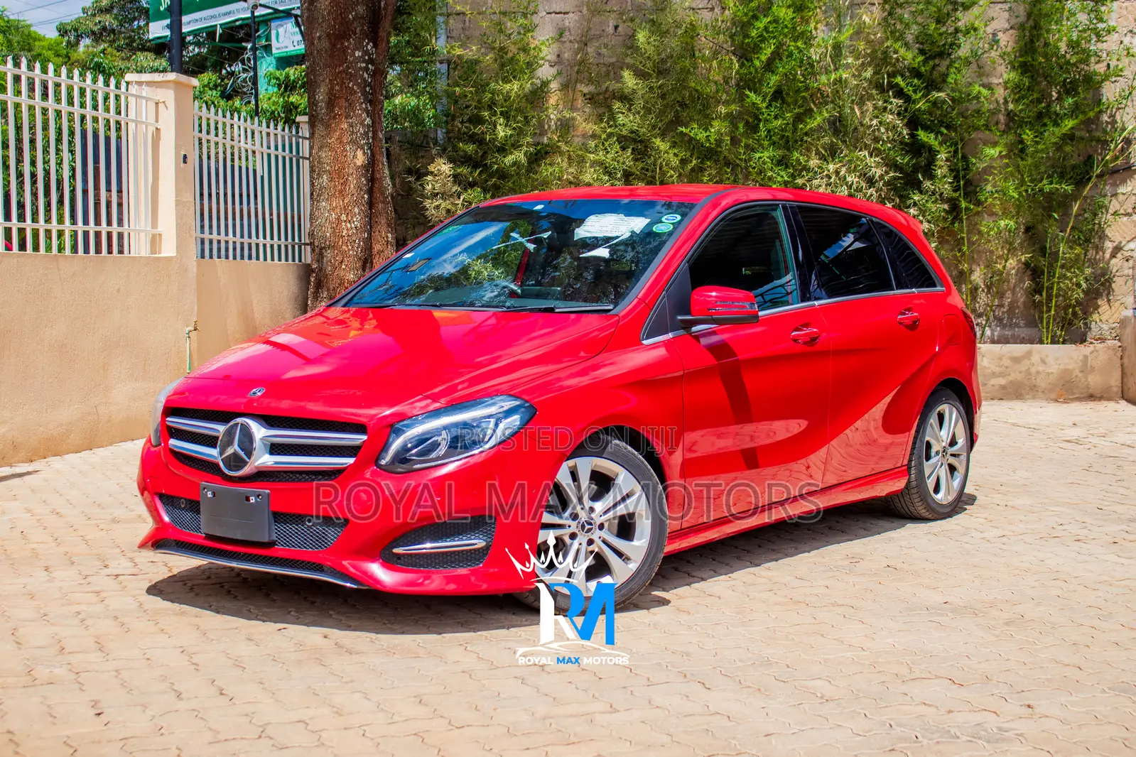 Mercedes-Benz B-Class B180 Petrol 2018 Red