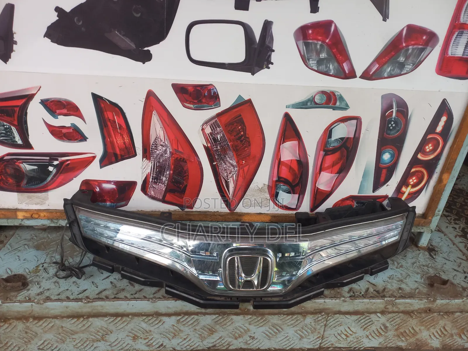 Honda Fit Shuttle 2012