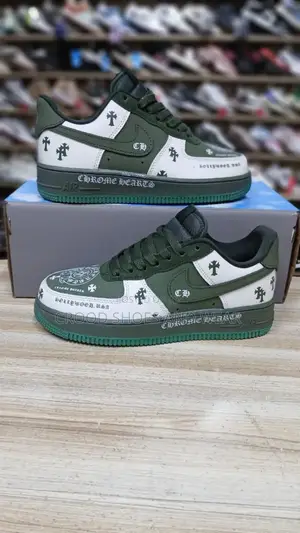 Sneakera and Wear