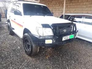 Toyota Land Cruiser PRADO 2003 White